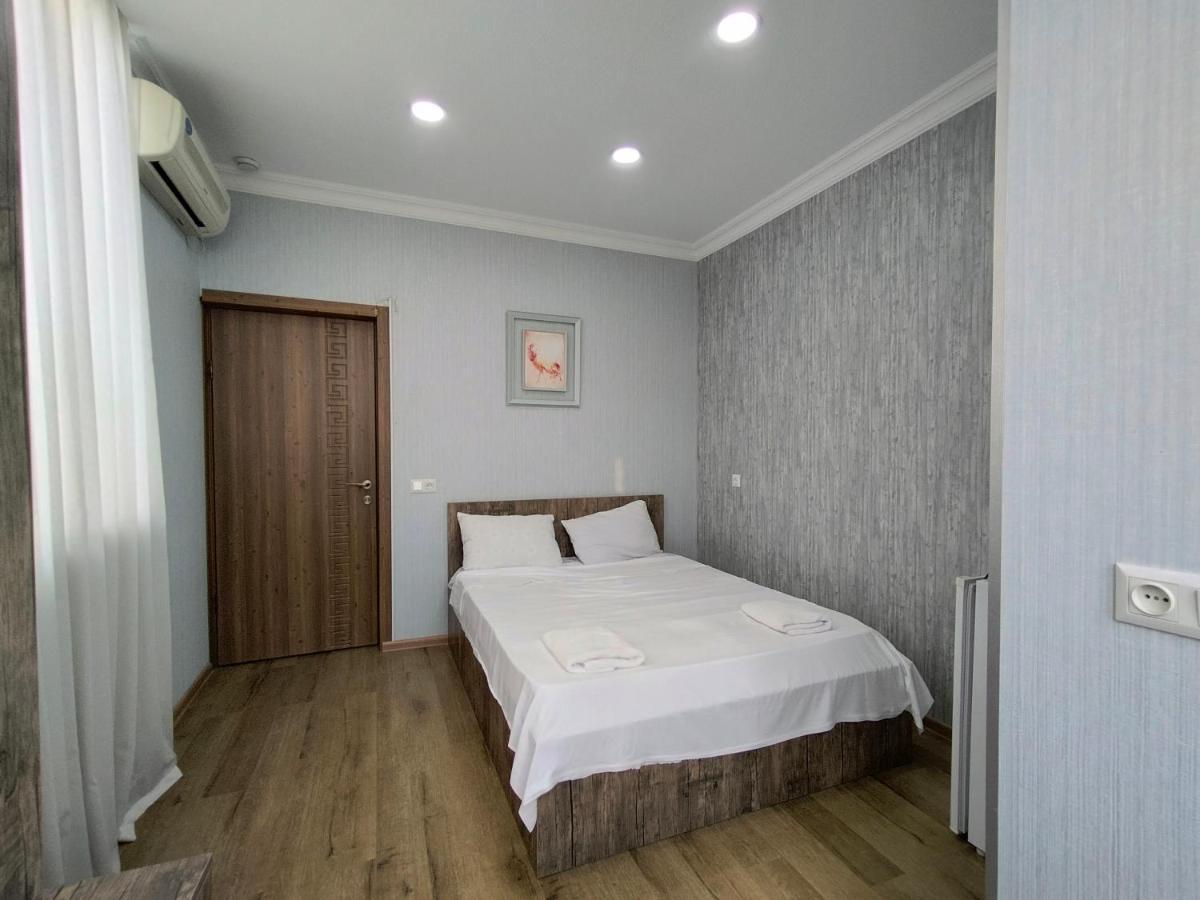 Hotel New Star Tiflis Exterior foto