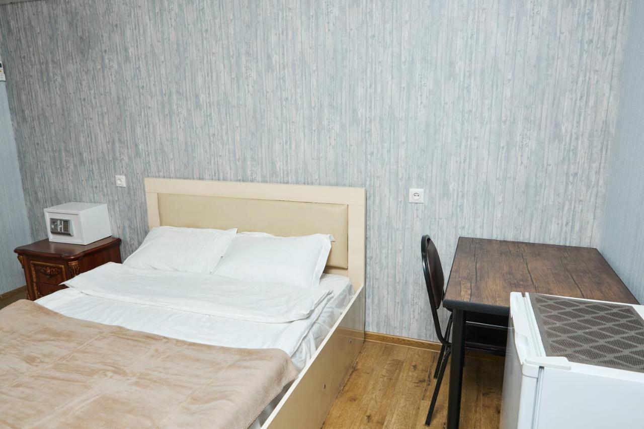 Hotel New Star Tiflis Exterior foto